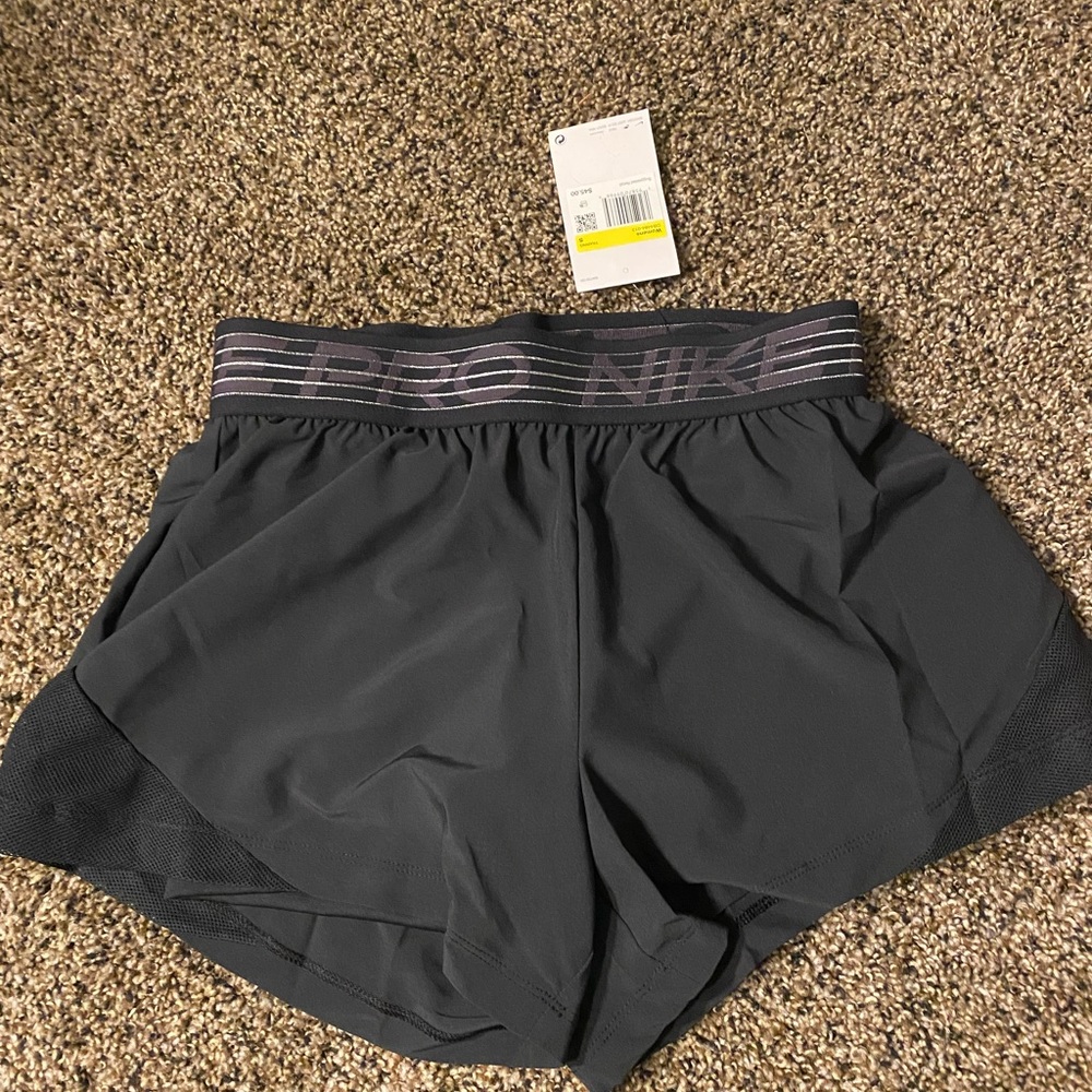 Nike running shorts 🖤
